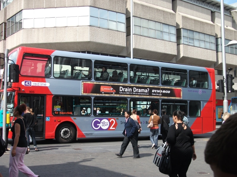 Dyno-Rod-superside-bus-advert